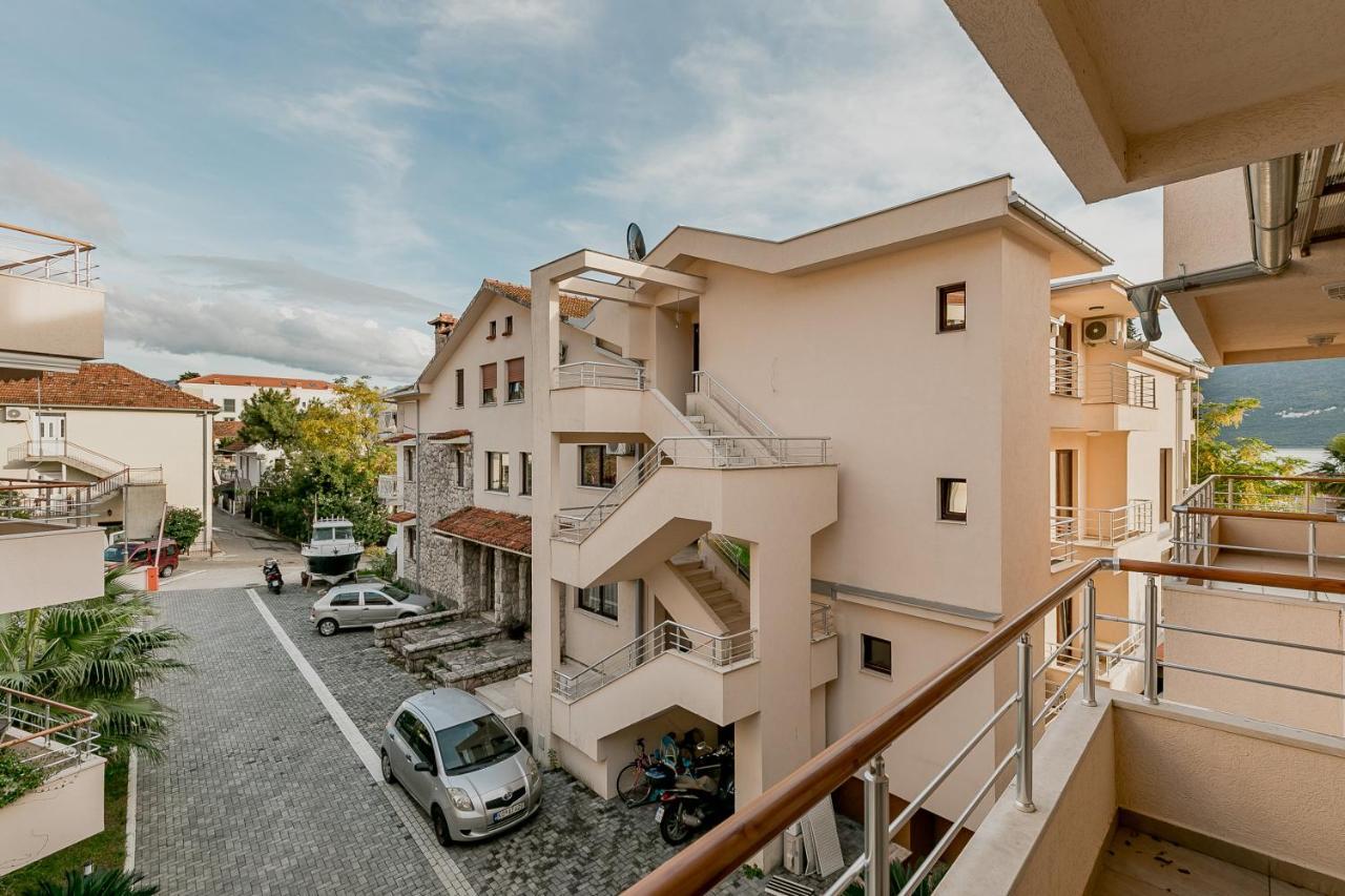 Apartments Rivijera Herceg Novi Ngoại thất bức ảnh
