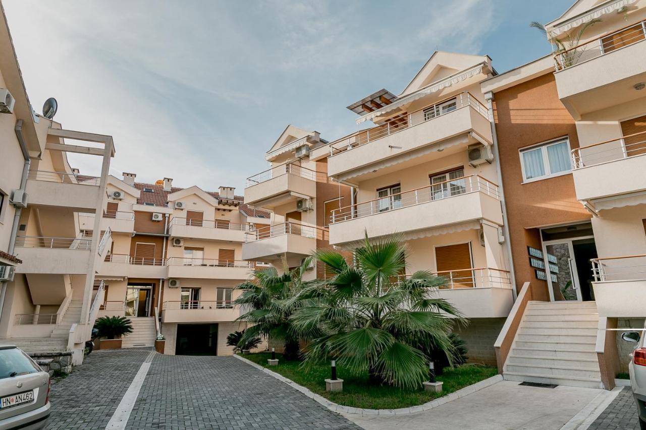 Apartments Rivijera Herceg Novi Ngoại thất bức ảnh