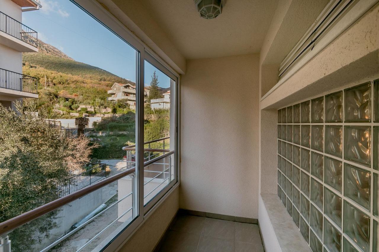 Apartments Rivijera Herceg Novi Ngoại thất bức ảnh