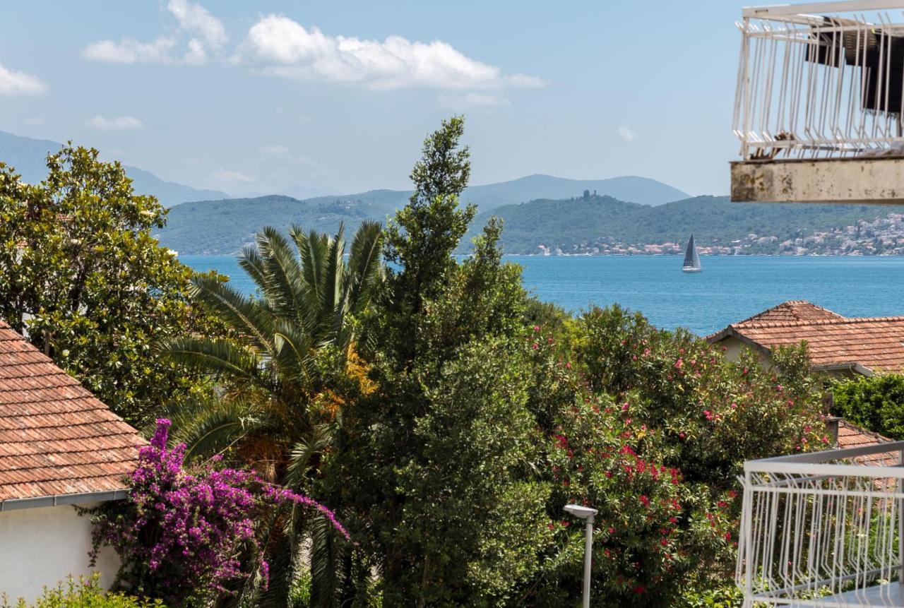 Apartments Rivijera Herceg Novi Ngoại thất bức ảnh