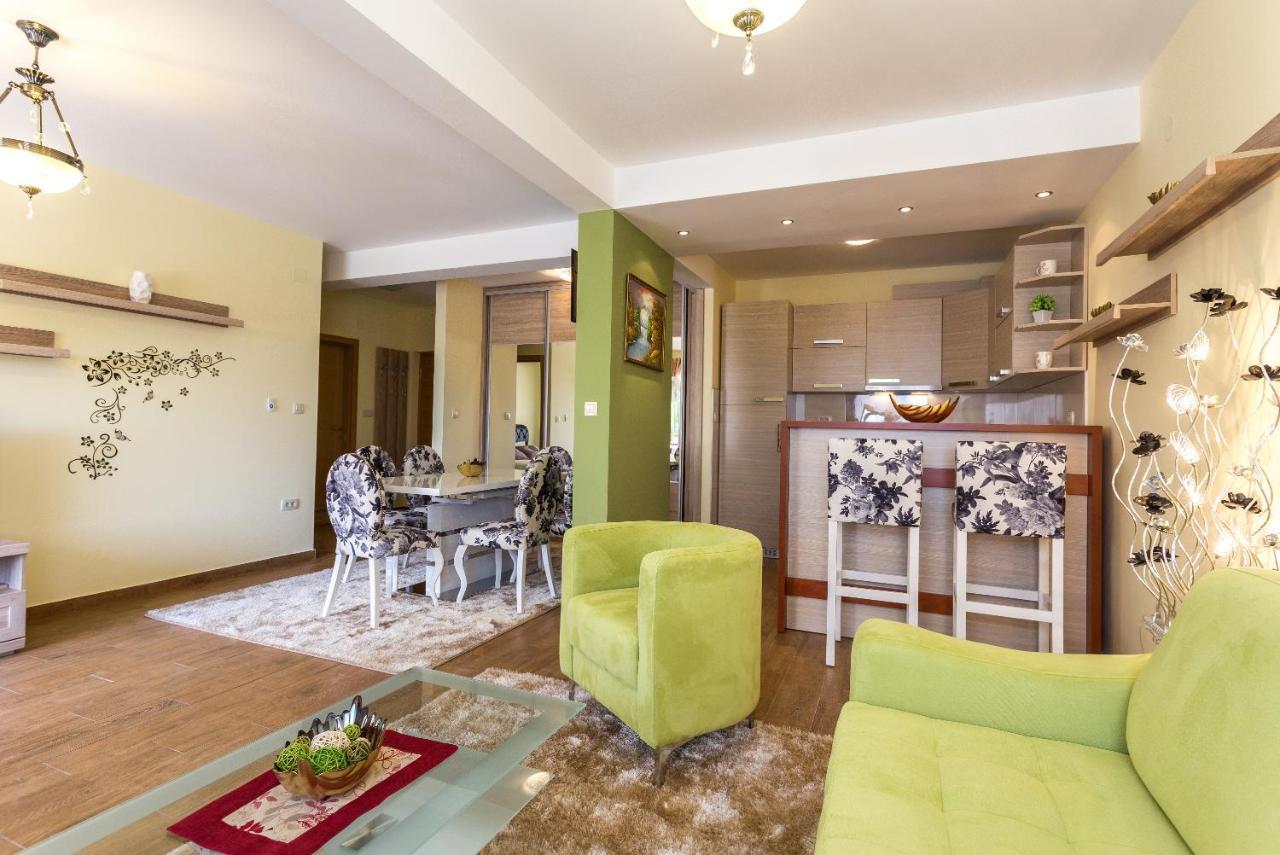 Apartments Rivijera Herceg Novi Ngoại thất bức ảnh
