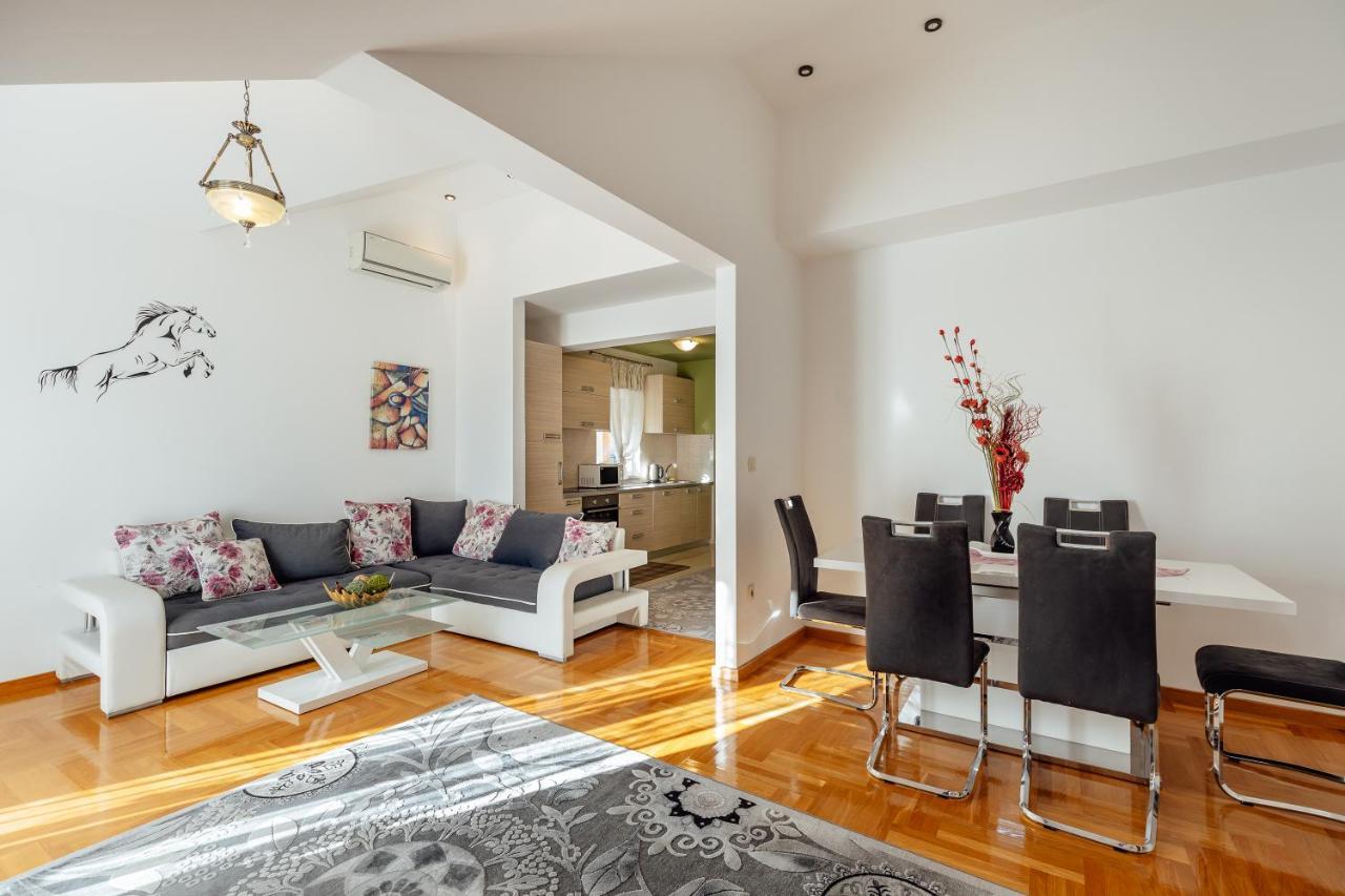 Apartments Rivijera Herceg Novi Ngoại thất bức ảnh