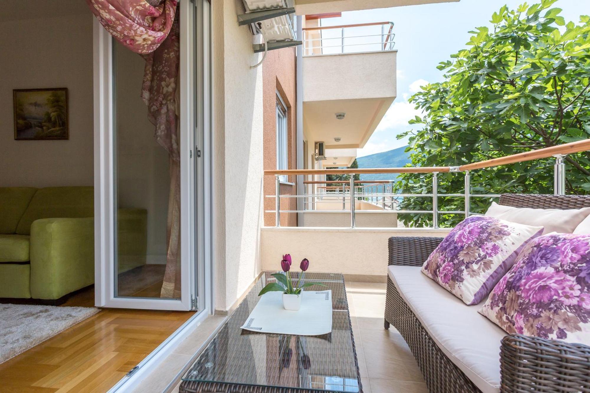 Apartments Rivijera Herceg Novi Ngoại thất bức ảnh