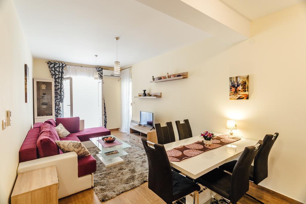 Apartments Rivijera Herceg Novi Ngoại thất bức ảnh