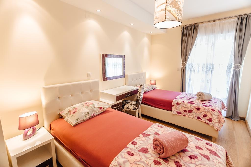 Apartments Rivijera Herceg Novi Ngoại thất bức ảnh