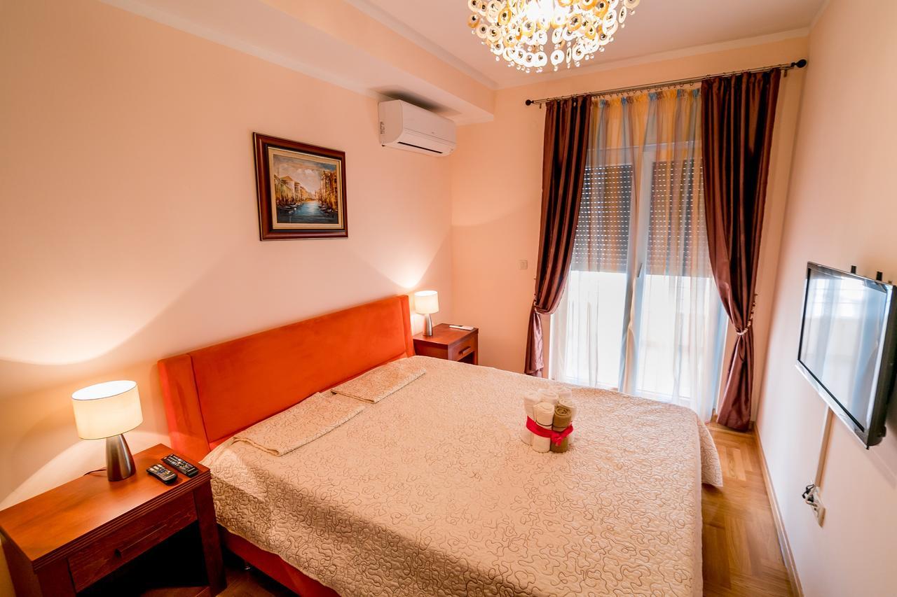 Apartments Rivijera Herceg Novi Ngoại thất bức ảnh