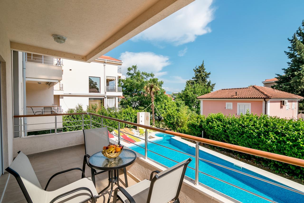 Apartments Rivijera Herceg Novi Ngoại thất bức ảnh