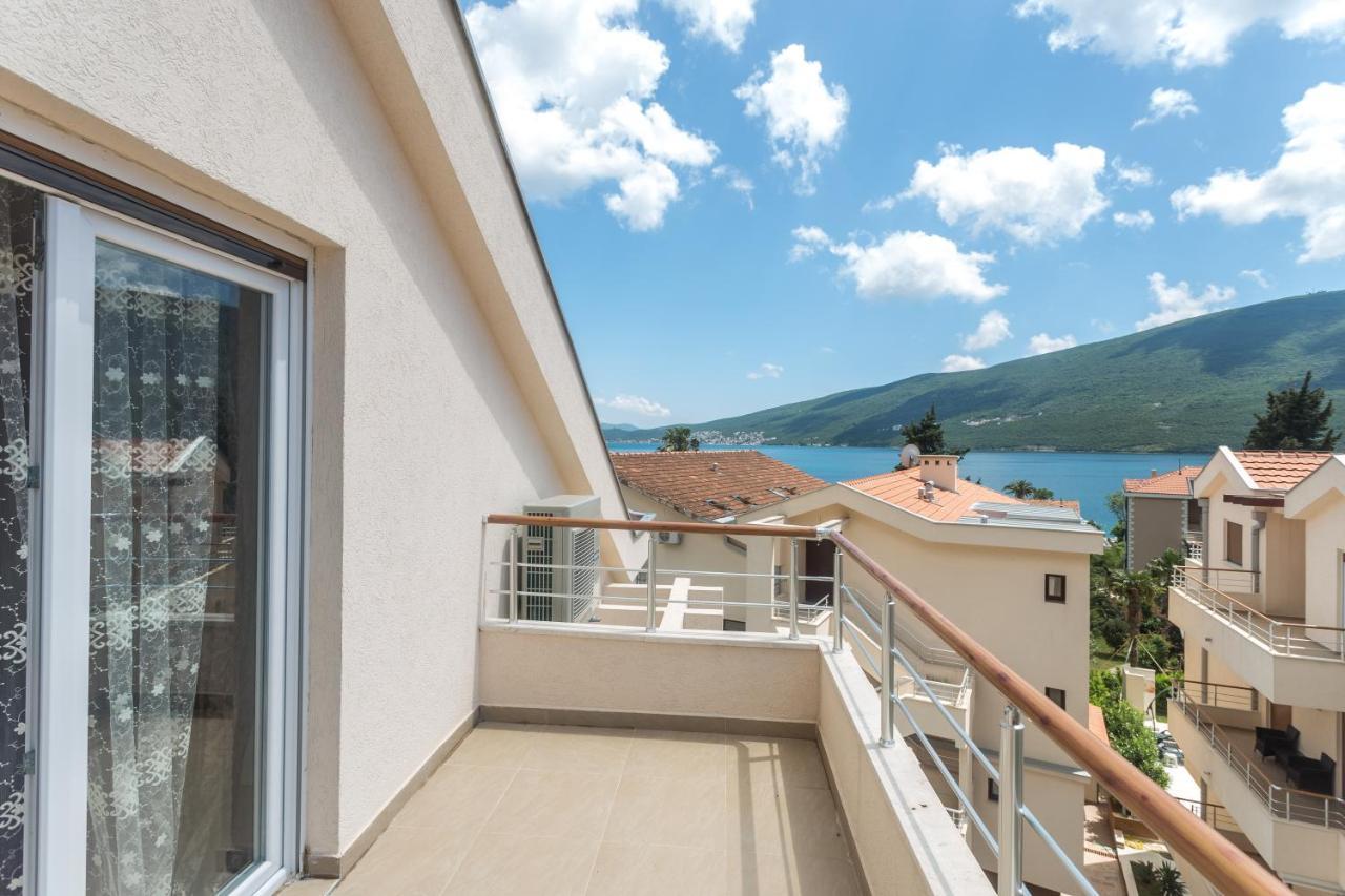 Apartments Rivijera Herceg Novi Ngoại thất bức ảnh