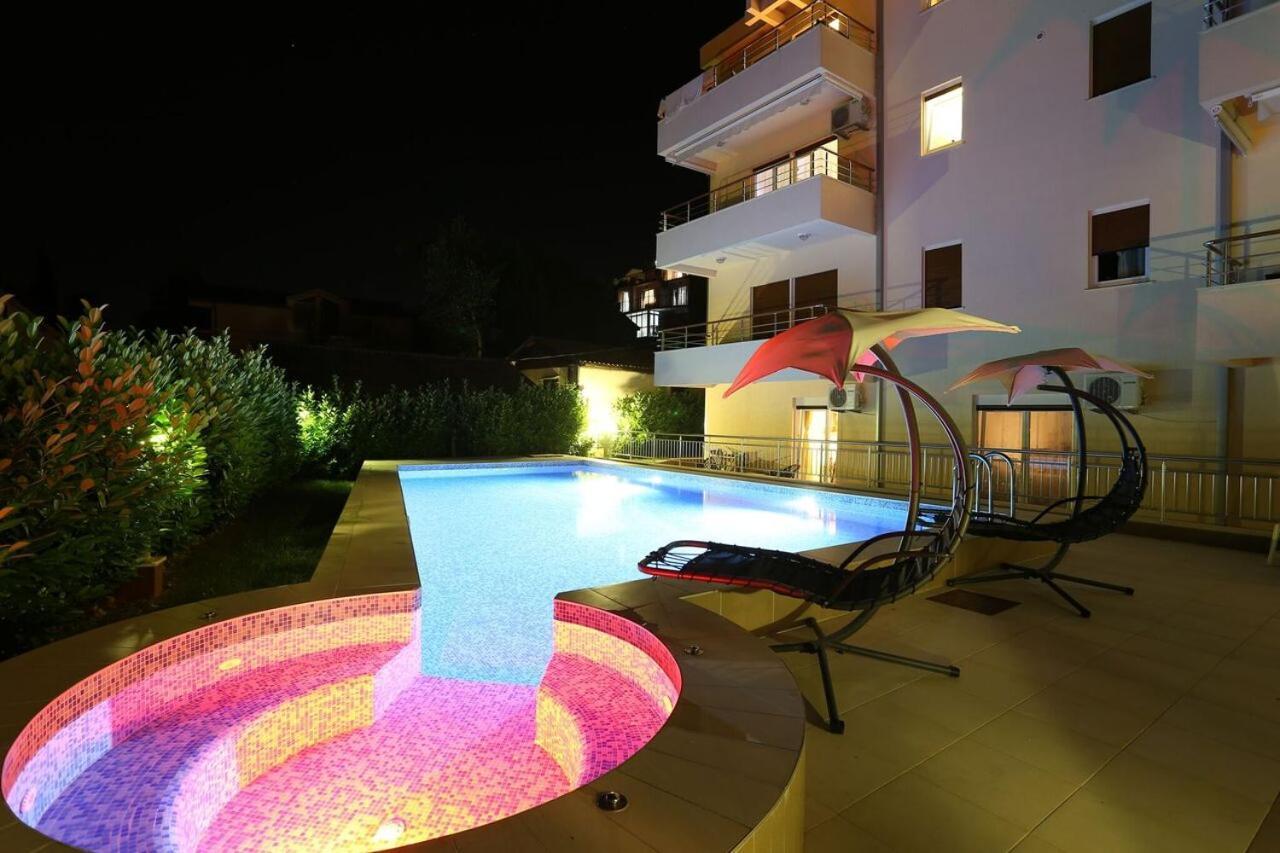 Apartments Rivijera Herceg Novi Ngoại thất bức ảnh